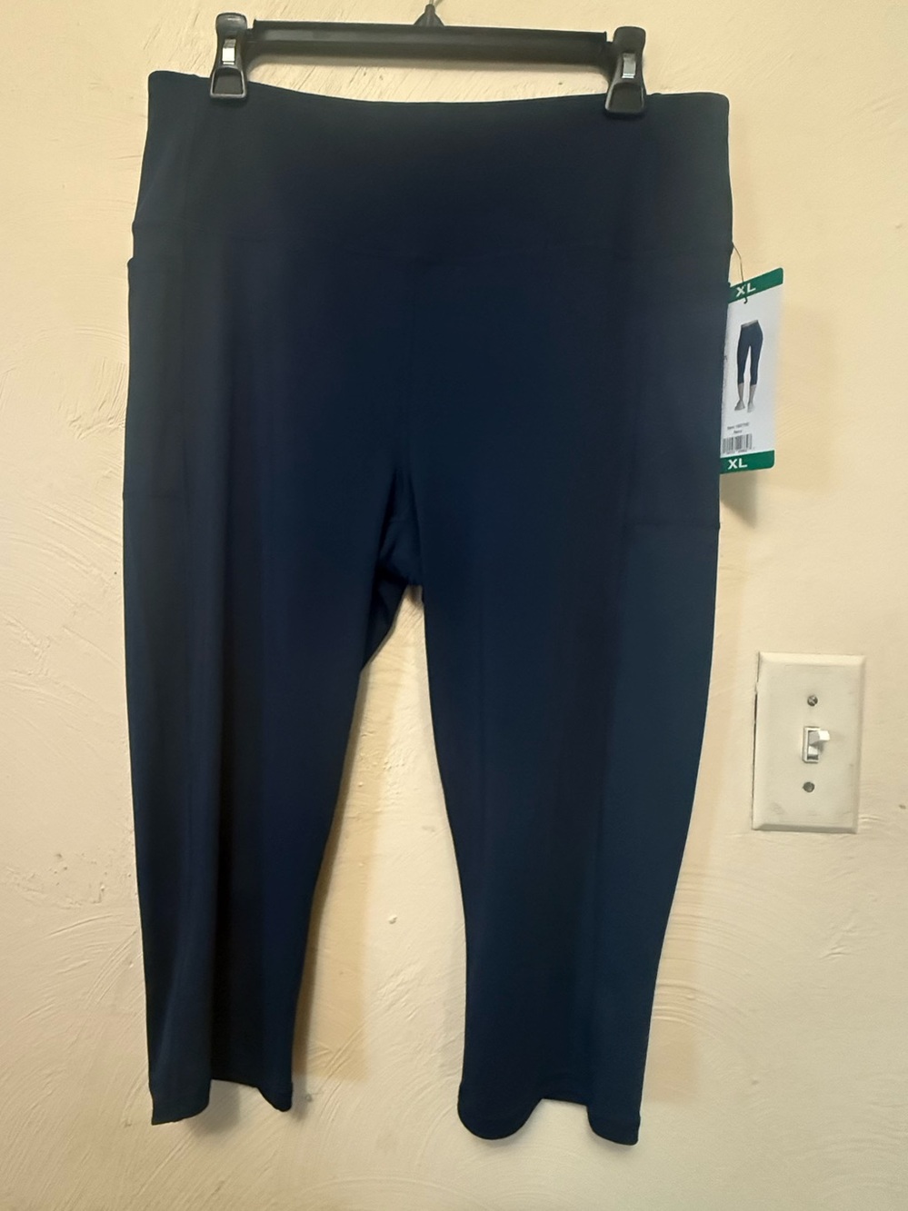Sketchers Women's Navy Blue XL Capri Leggings